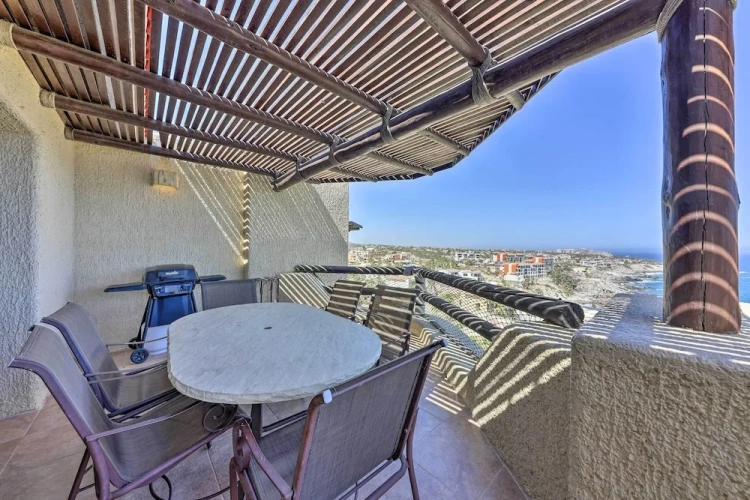 3 Bedrooms Apartment with balcony