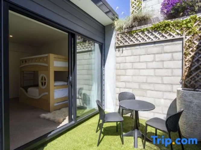 4 Bedrooms Standard room