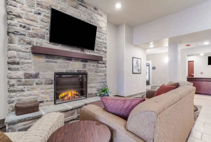 Cobblestone Inn & Suites - Springfield