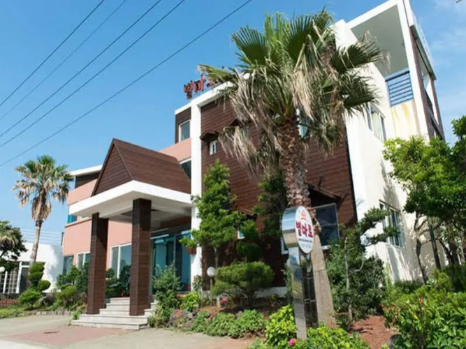 Byulmaro Pension(별마로펜션)