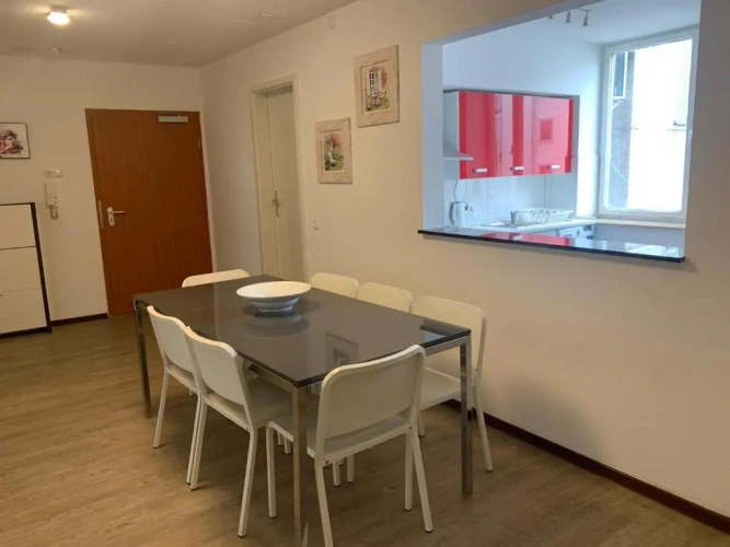 3 Bedrooms Apartment