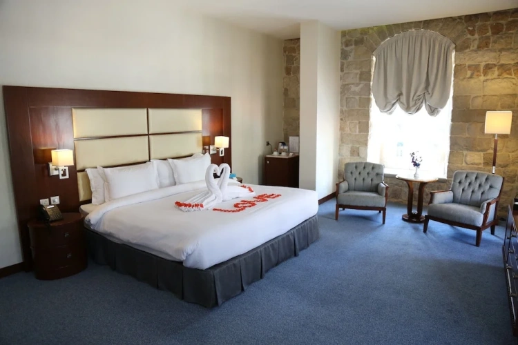 Suite with balcony