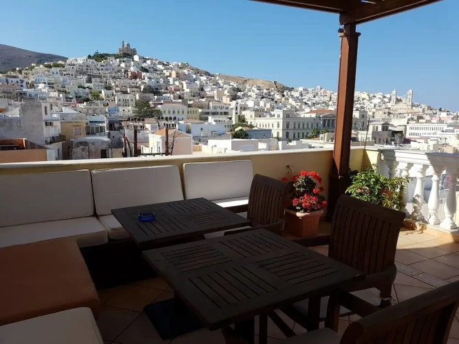 Standard Double room with city view