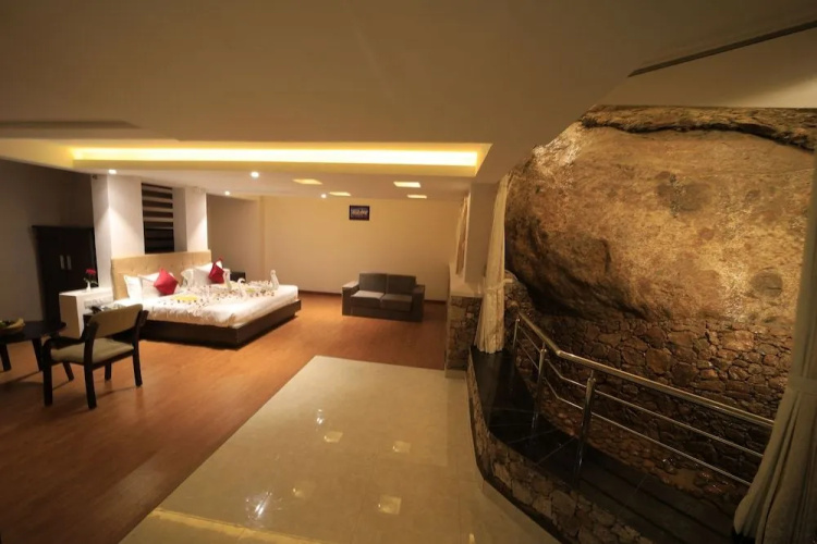 Grand Signature Hotel & Spa