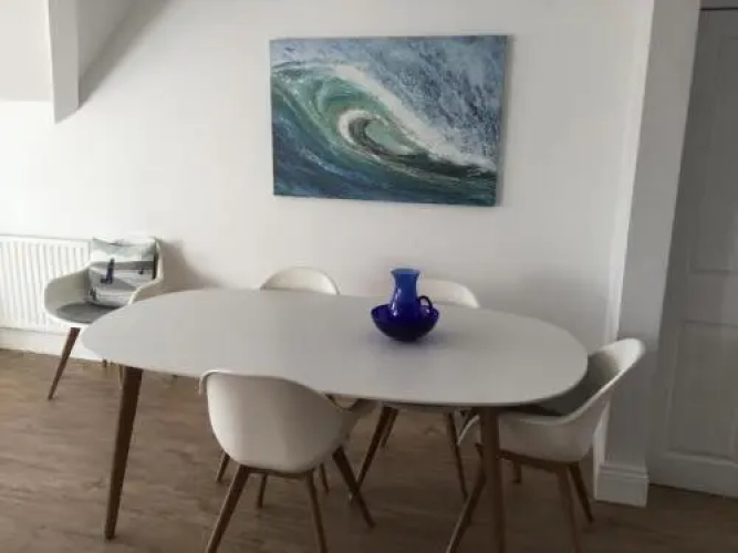 5, Sandleigh Apartment