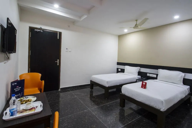 OYO 9541 Ameerpet