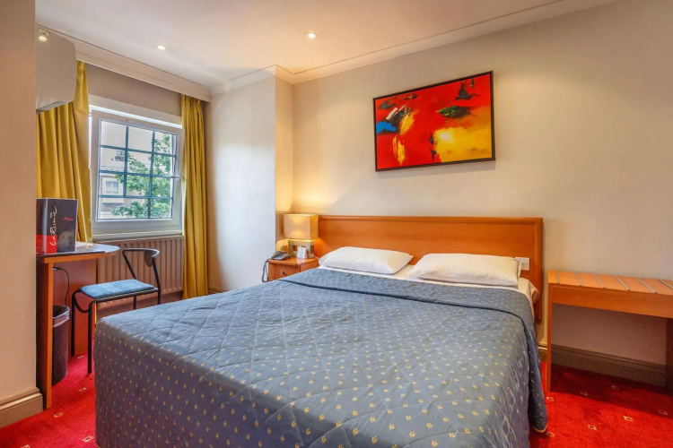 La Reserve Hotel