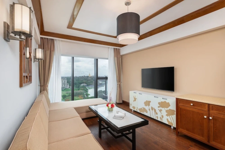 3 Bedrooms Family Apartment with lake view