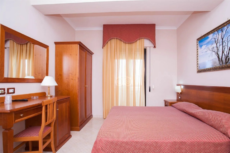 Madama Club Village