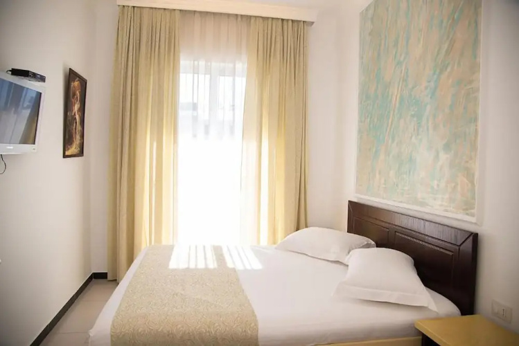 Elite Hotel