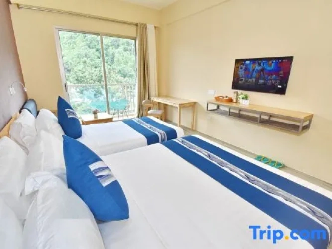 Premier room
