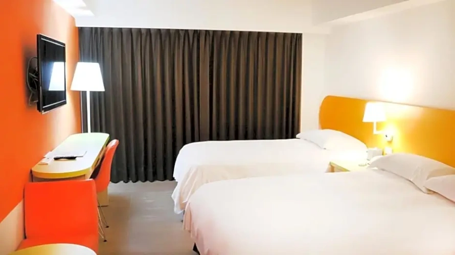 Standard Triple Basement room