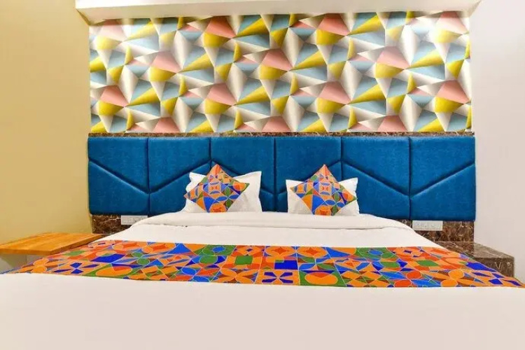 Fabexpress Lemon Inn