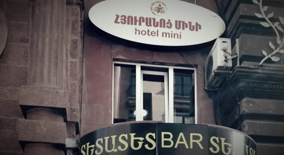 Crown Hotel