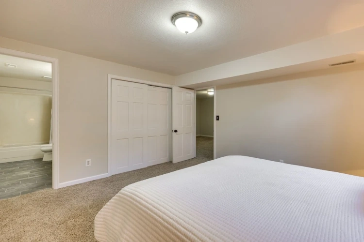 4 Bedrooms Cottage