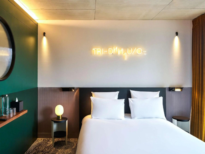 Tribe Paris Clichy