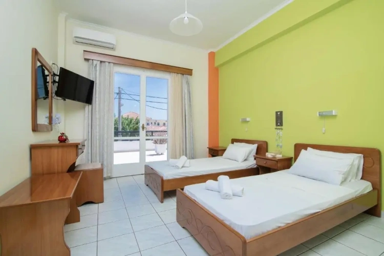 2 Bedrooms Apartment