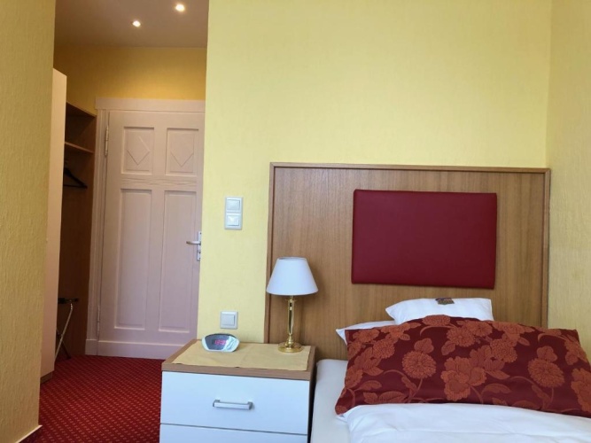 Standard Single room