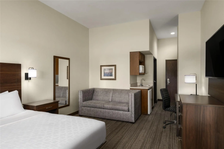 Standard Double room with golf view
