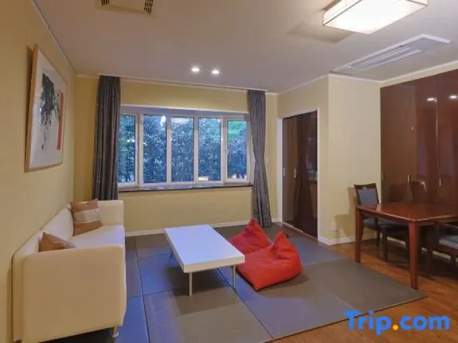 Standard Twin room with garden view