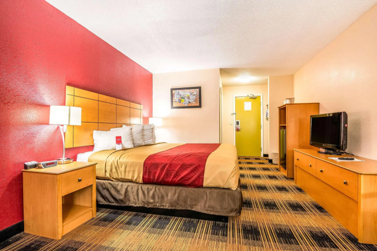 Americinn Topeka