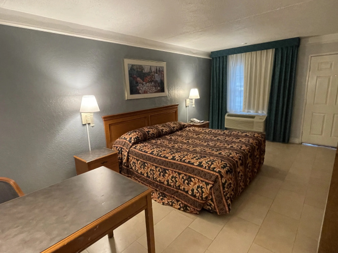 America's Inn - Houston