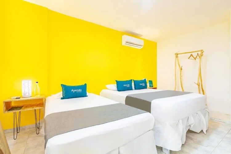 Standard Triple room