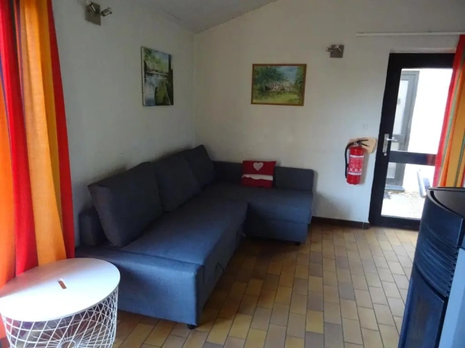 2 Bedrooms Cottage