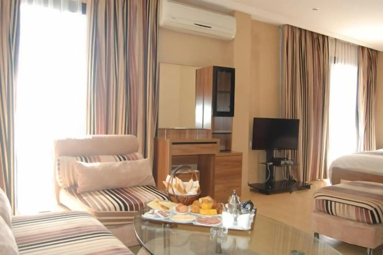 Hotel De La Corniche