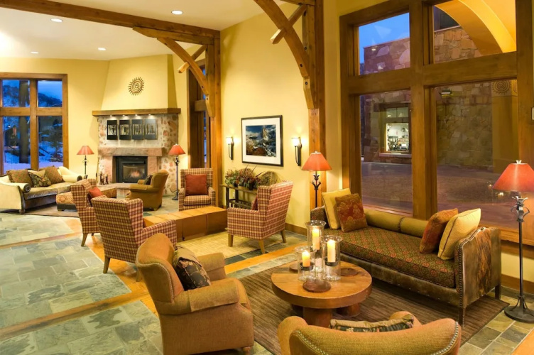 Sundial C105 - 2 Br Condo
