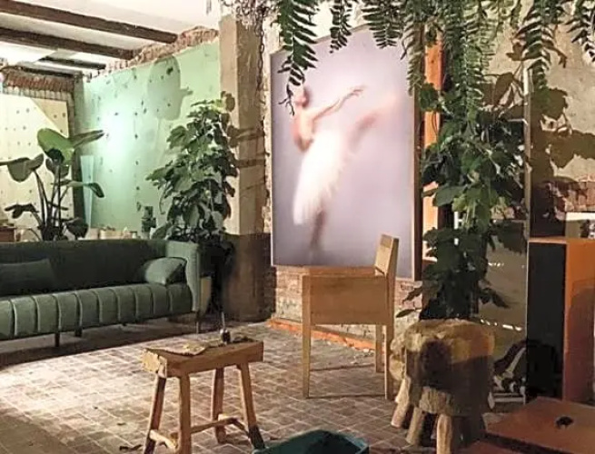 Bookstor Hotel