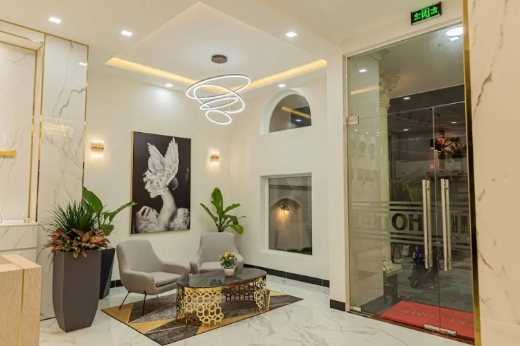 Yurii Hotel