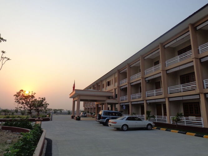 Shwe Hin Tha HotelOver view