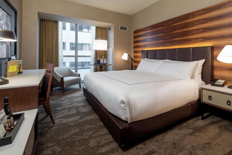 Double room with city view