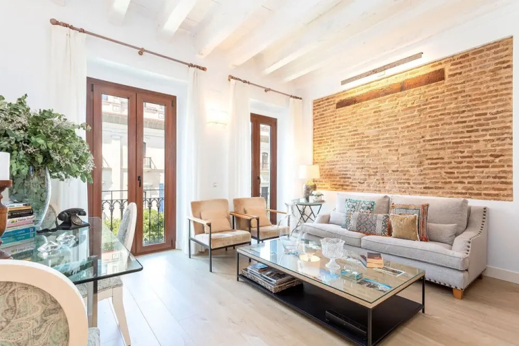 Genteel Home Julio Cesar