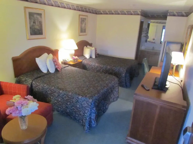 Lighthouse Inn Motel