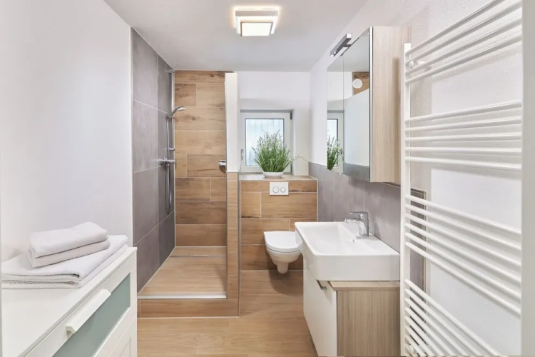 Quadruple Family Apartment