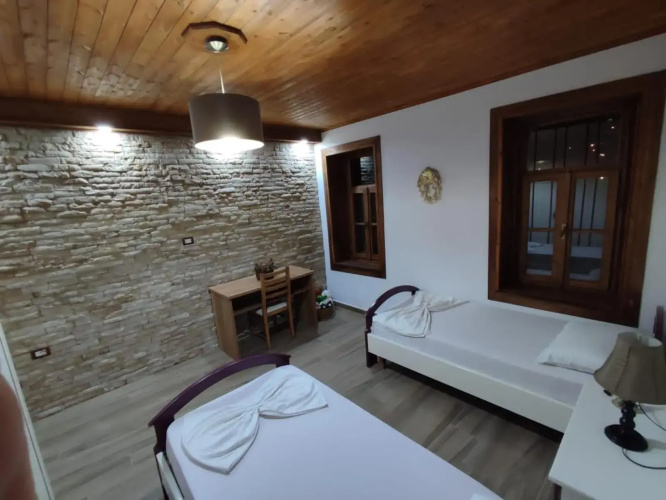 Eni entire guesthouse