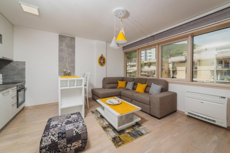 Apartment with balcony