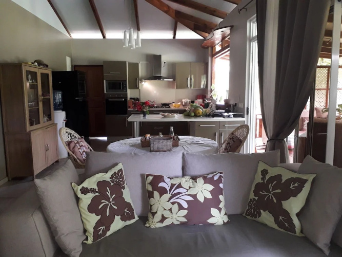 Mihinoa House