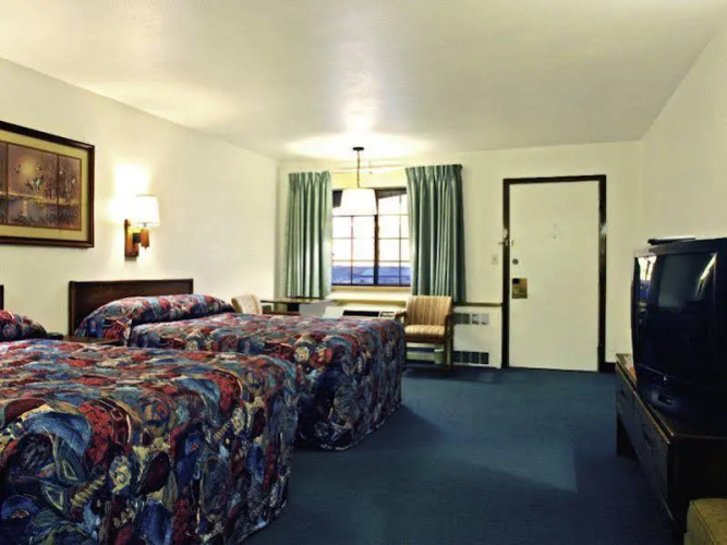 Magnuson Hotel Adobe Inn