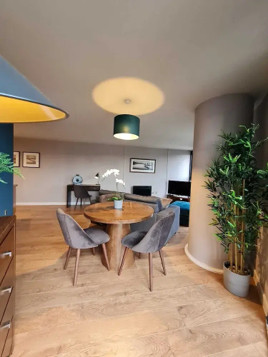 Sheffield 6th Floor City View Apartment