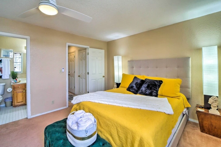 4 Bedrooms Cottage