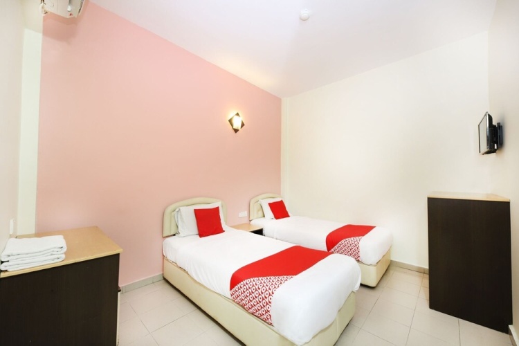 Standard Twin room