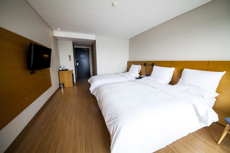 Asia Lakeside Hotel