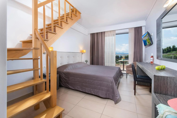 Lagomandra Hotel and Spa