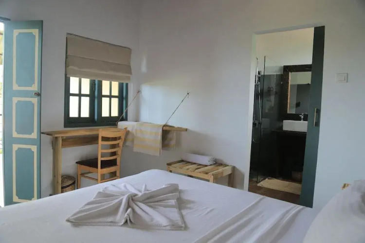 Shore by Hoppa