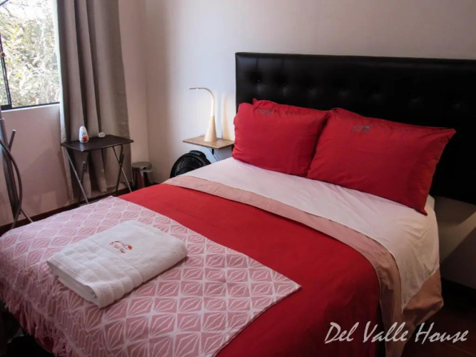 Del Valle House