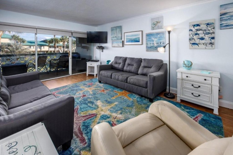 2 Bedrooms Apartment