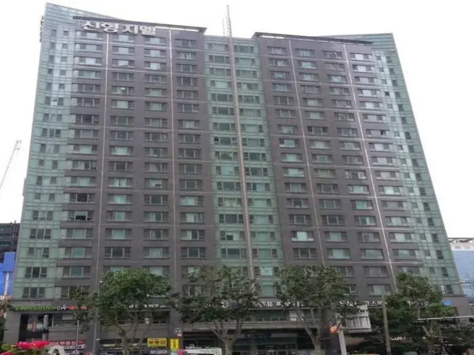 Ten-Q Global Residence 2